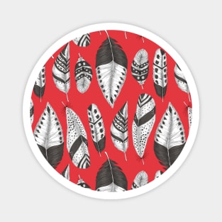 Black and white feathers pattern Magnet